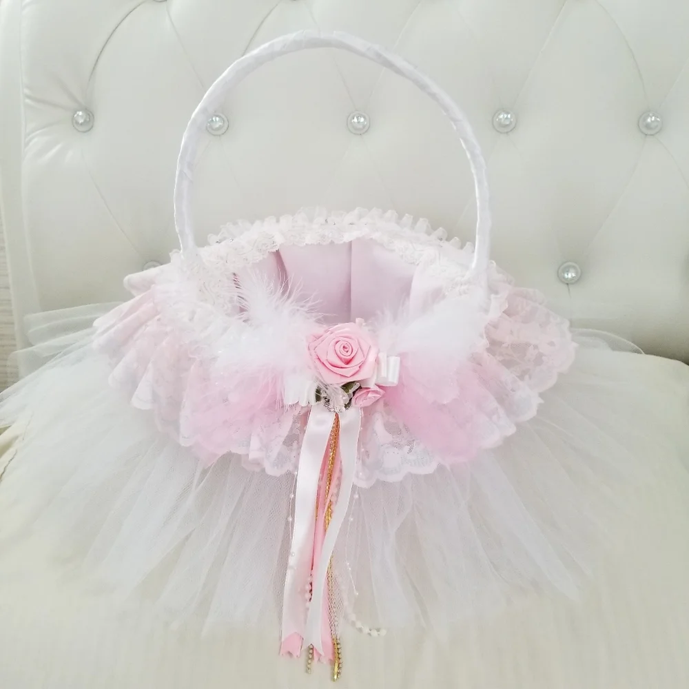 BettyDecor handmade flower girl basket. Pink/white